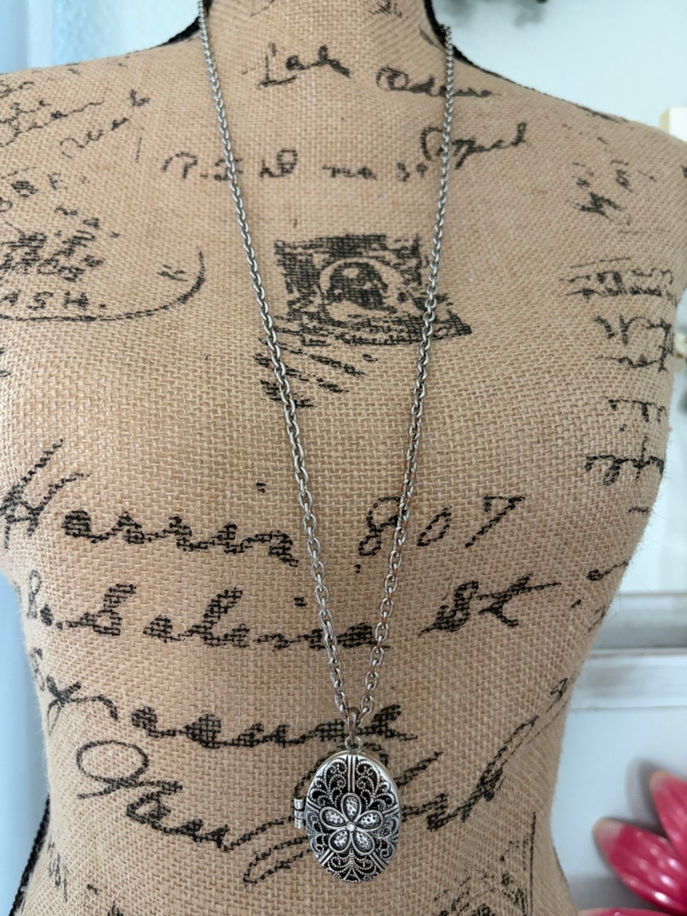Intricate Silver Floral Oval Locket Necklace for Women